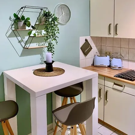Apartment Gruene Idylle In Der Naehe Des Zwenkauer Sees